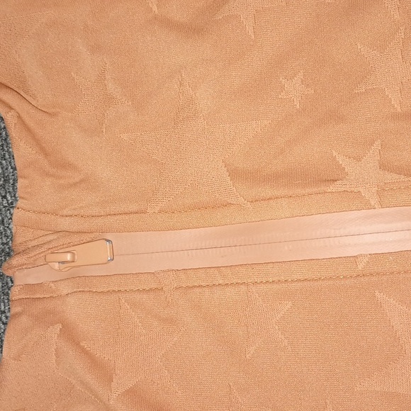 Mono B zipper front stars sports bra - Picture 2 of 4